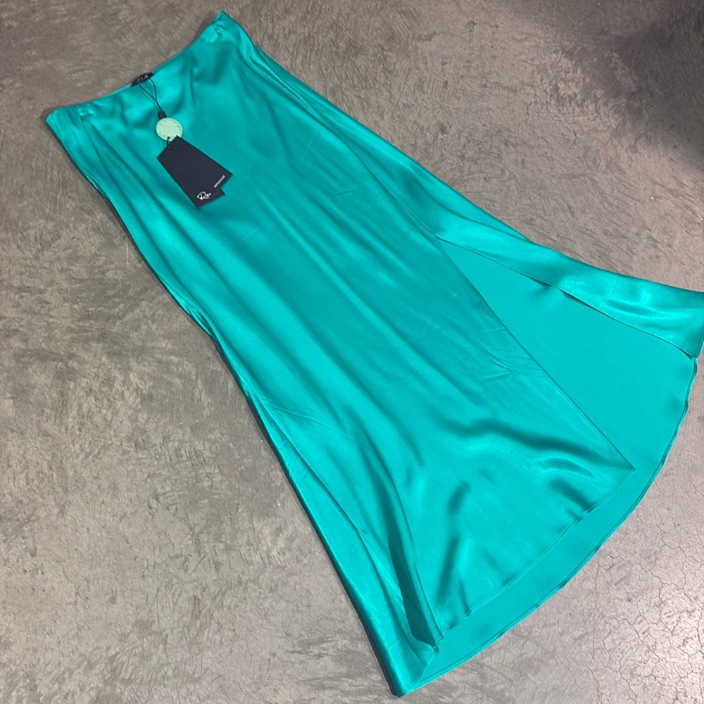 Rails Skirt